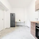 Tolstov - Monteurwohnung Mit 3 Zimmern , Terrasse Und Parkplatz Duisburg