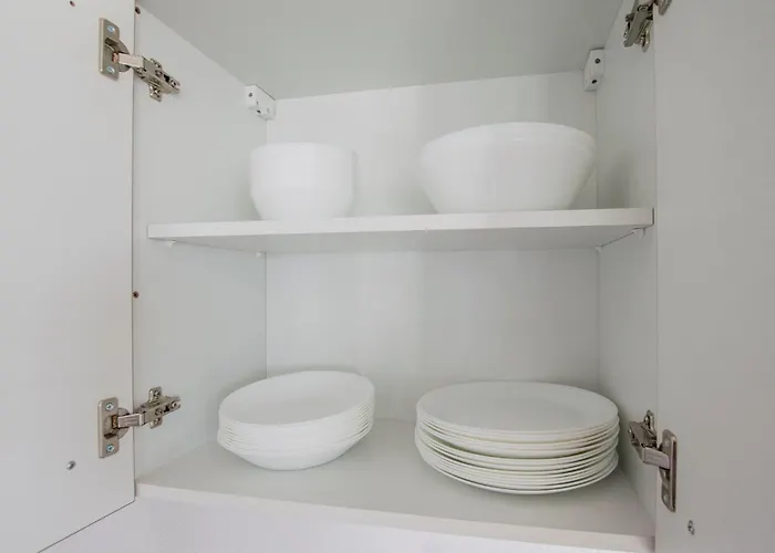 Tolstov - Monteurwohnung Mit 3 Zimmern , Terrasse Und Parkplatz Appartamento *